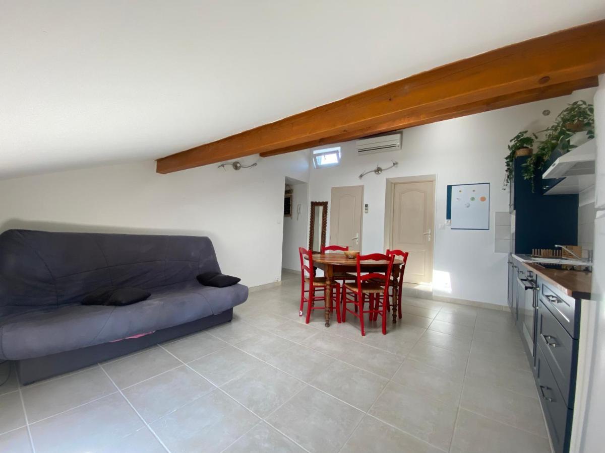 Appartement Climatise Au Pied Du Mont Ventoux Malemort-du-Comtat Exterior photo