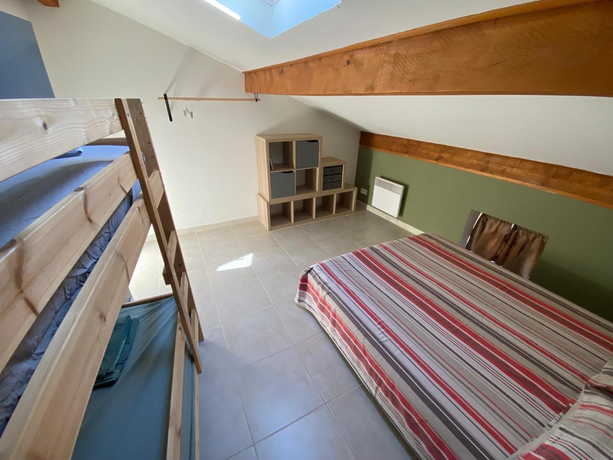 Appartement Climatise Au Pied Du Mont Ventoux Malemort-du-Comtat Exterior photo